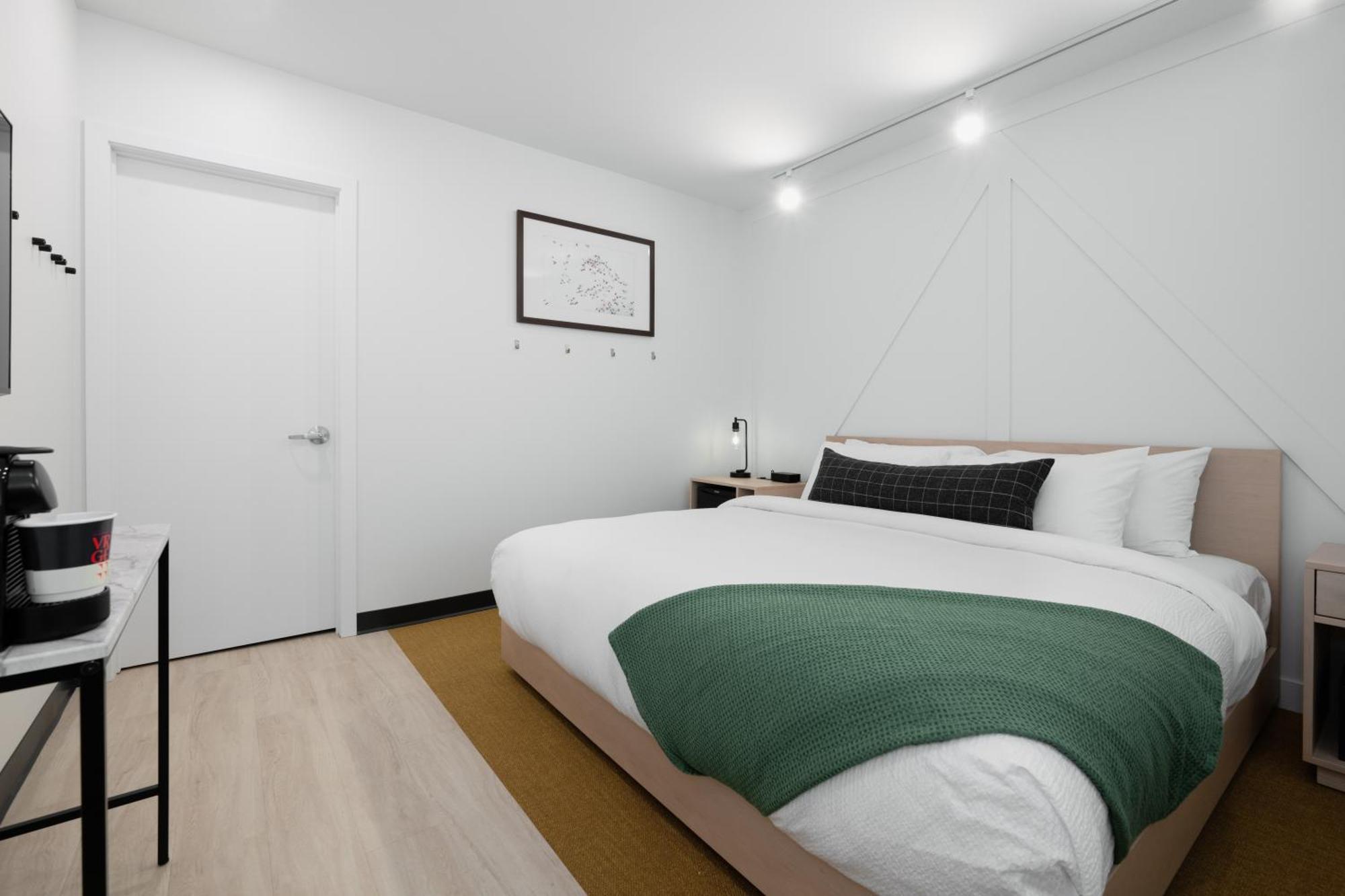 Hotel Vrge Revelstoke Zewnętrze zdjęcie