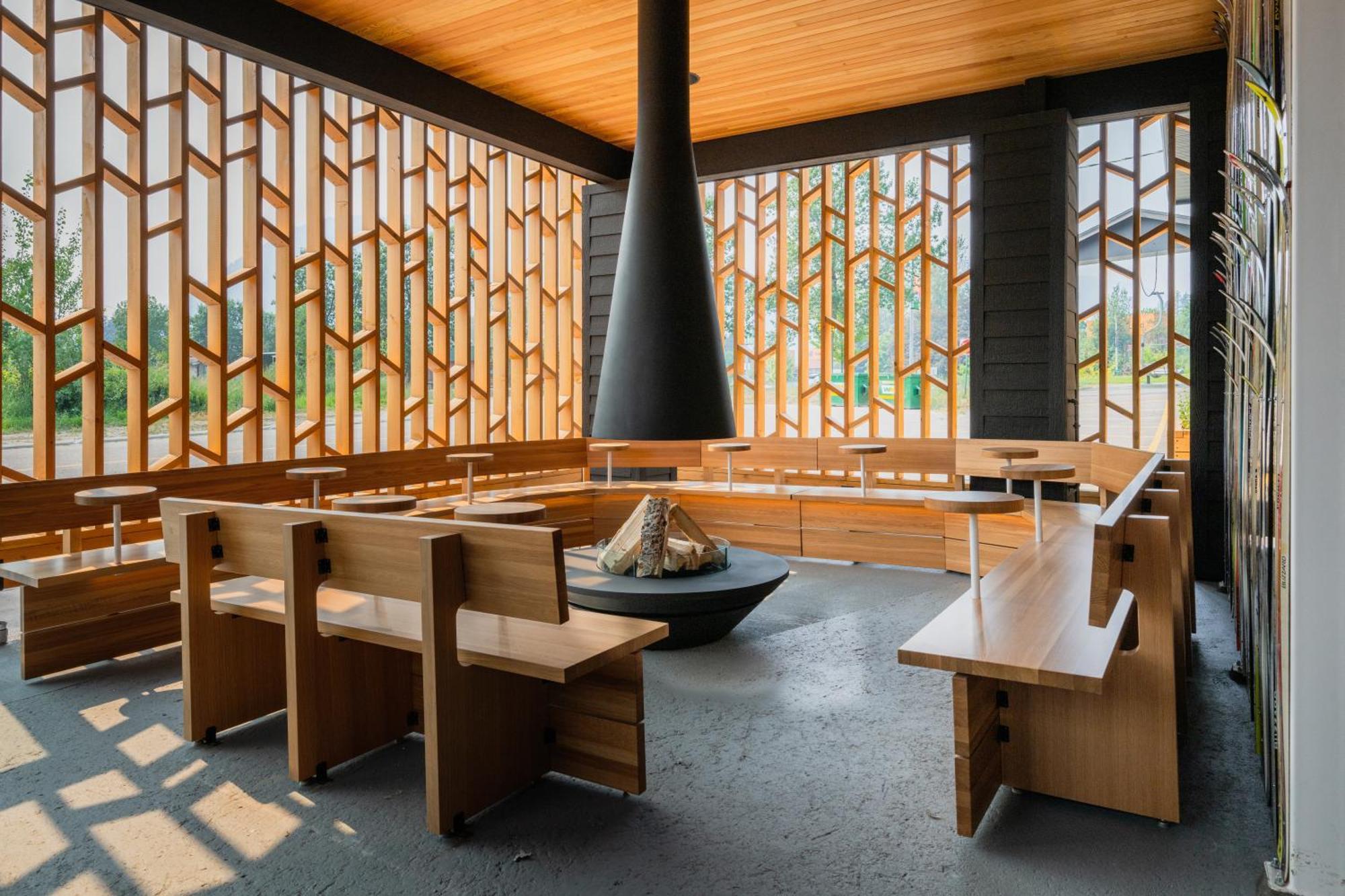 Hotel Vrge Revelstoke Zewnętrze zdjęcie
